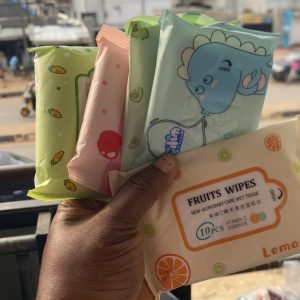 MINI FRUIT WIPES