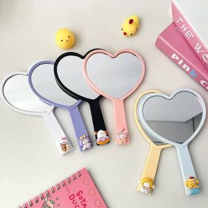 LOVE SHAPE MIRROR